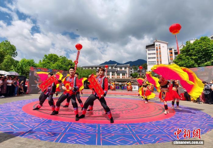 三明畬鄉(xiāng)“三月三” 兩岸同胞共寫“明臺(tái)共好”