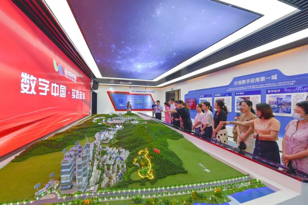 闽人新智 | 20多年前接入的那根网线，如何改写福州人的生活？