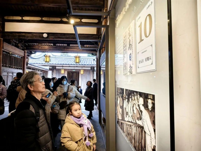 以两岸中华情为核心，在世遗、海岛、古城观光基础上，串联闽台文物、战地遗址、革命旧址，突出两岸同属中华民族、共守家国大义，红色荣耀的展示与正常观光结合，节奏舒适、内容庄重、情感饱满。图源：福建发布等