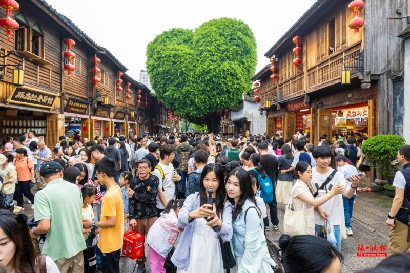 趁着“五一”假期，“十大优秀高校学子文旅推荐官”把有福之州的好吃好玩、好山好水推介给全国游客！