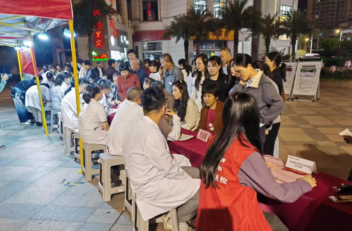 人保財(cái)險(xiǎn)三明大田支公司：走進(jìn)“中醫(yī)夜市” 零距離服務(wù)普惠醫(yī)聯(lián)保理賠咨詢
