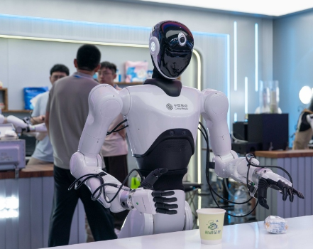 數字峰會現場體驗區今起開放