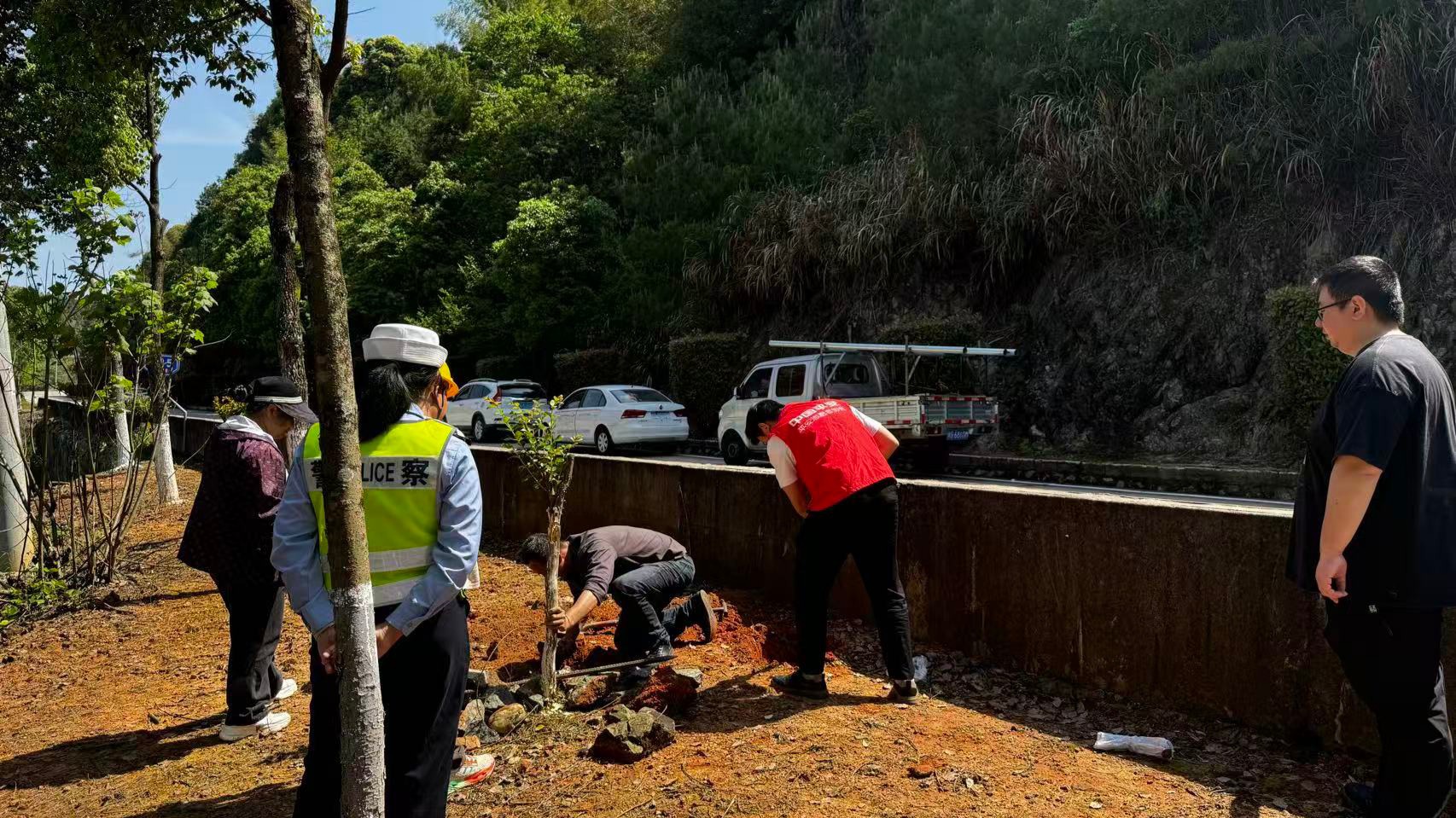 平安產(chǎn)險三明中心支公司：警保聯(lián)動筑防線 風(fēng)險減量護平安2