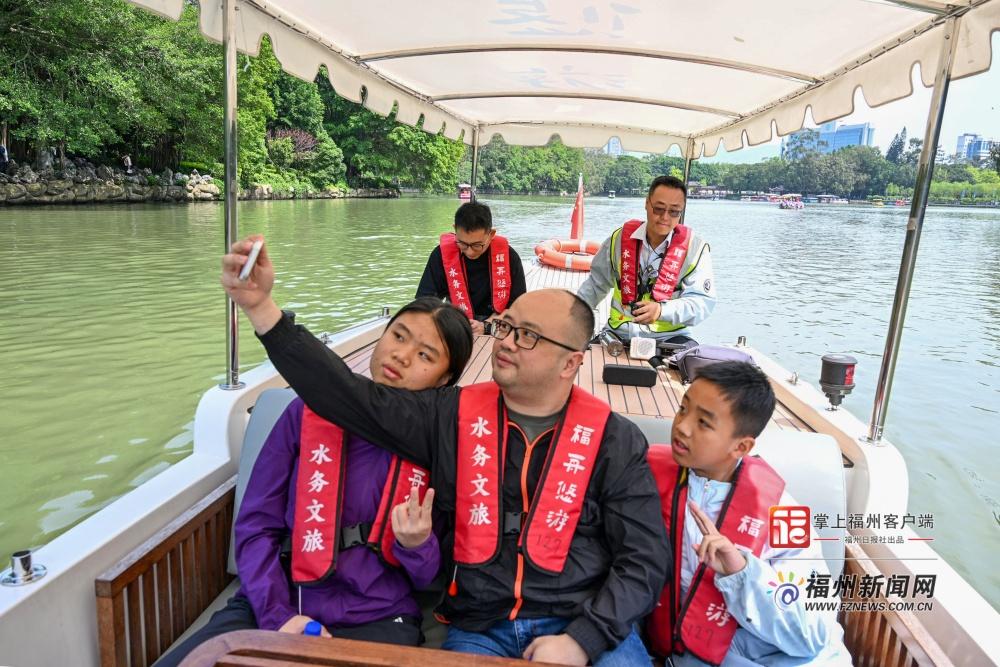 &ldquo;福水福船&rdquo;内河游人气爆棚 市民游客泛舟赏景尽享闽都水韵