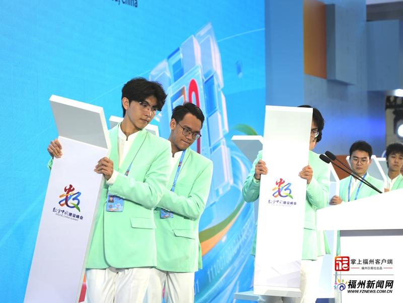 “小茉莉”绽放数字峰会 600名志愿者累计服务4.18万小时