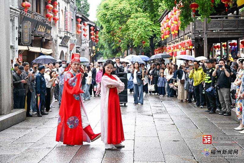 “电影+”点燃“五一”！跟着电影去享福，一张票根玩转各大商圈