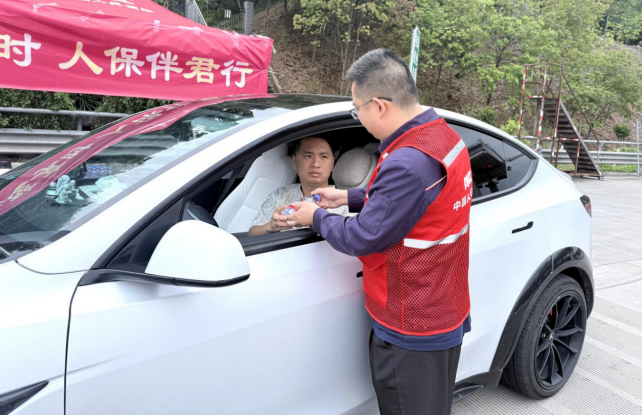 人保财险龙岩市分公司：五一服务不断档 人保真情伴旅途