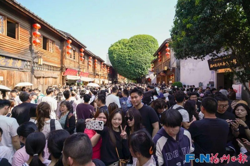 福建正用它的山海气度与人文温度，承接住这份期待。
