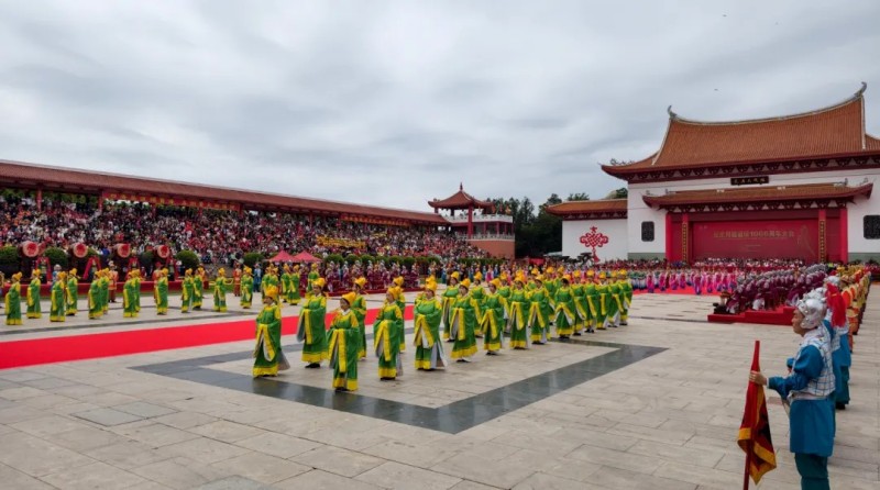 一套完整仪轨庄重有序，每一个动作、每一句祝文都藏着对妈祖的虔诚礼敬，尽显千年祭典的恢弘气度。