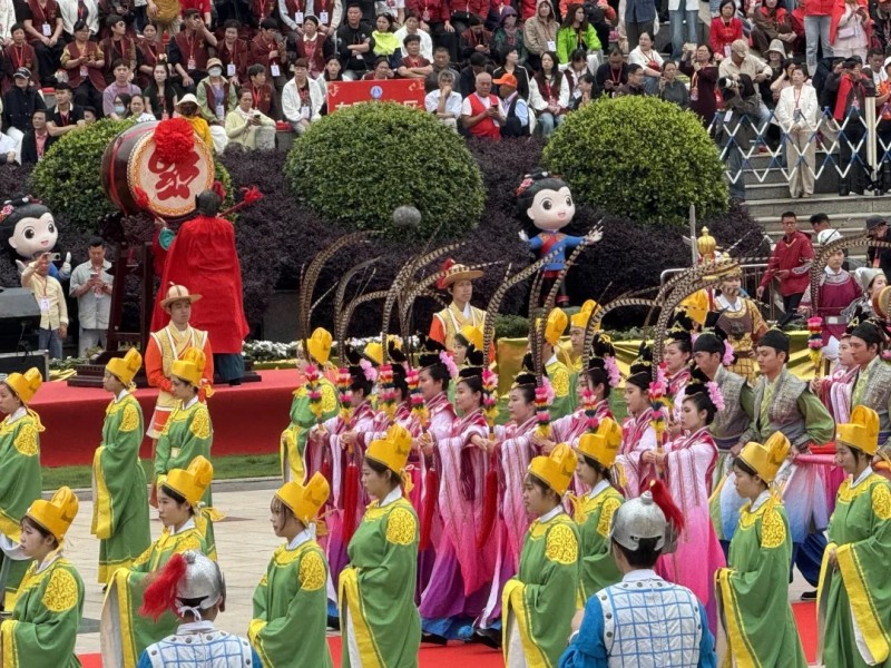 一套完整仪轨庄重有序，每一个动作、每一句祝文都藏着对妈祖的虔诚礼敬，尽显千年祭典的恢弘气度。