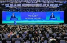 怀进鹏在2026世界数字教育大会作主旨演讲