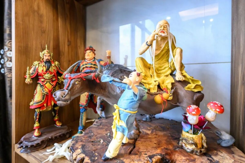 李细萍的面塑作品展示。