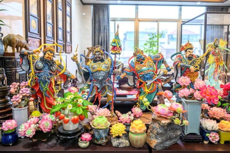 李细萍的面塑作品展示。