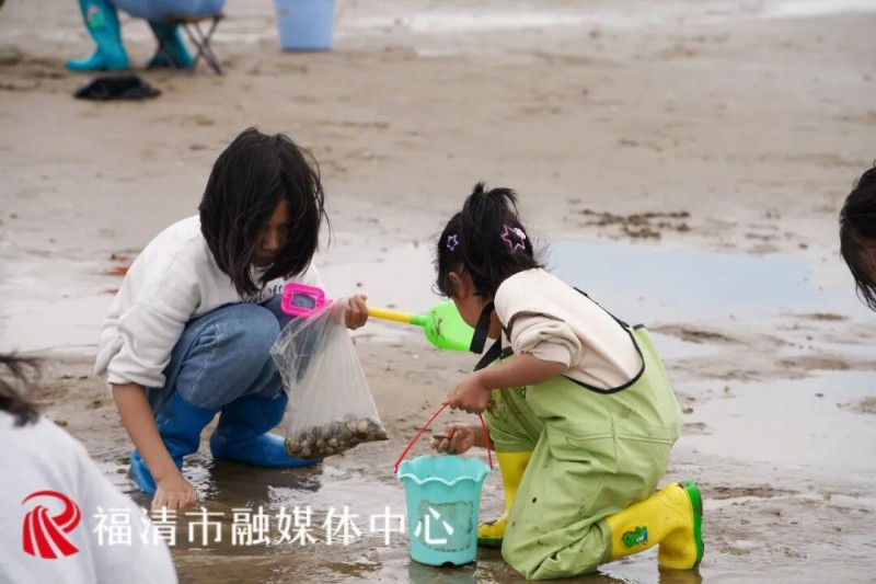 与传统“赶海”不同，此次活动倡导“由赶海到赶塘”的生态友好理念，将体验区域设置在人工养殖塘内，在保留亲海趣味的同时，减少对潮间带生态环境的干扰。