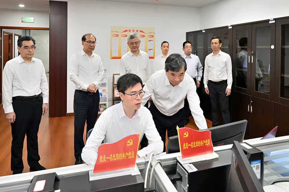周祖翼调研中央驻闽金融管理部门