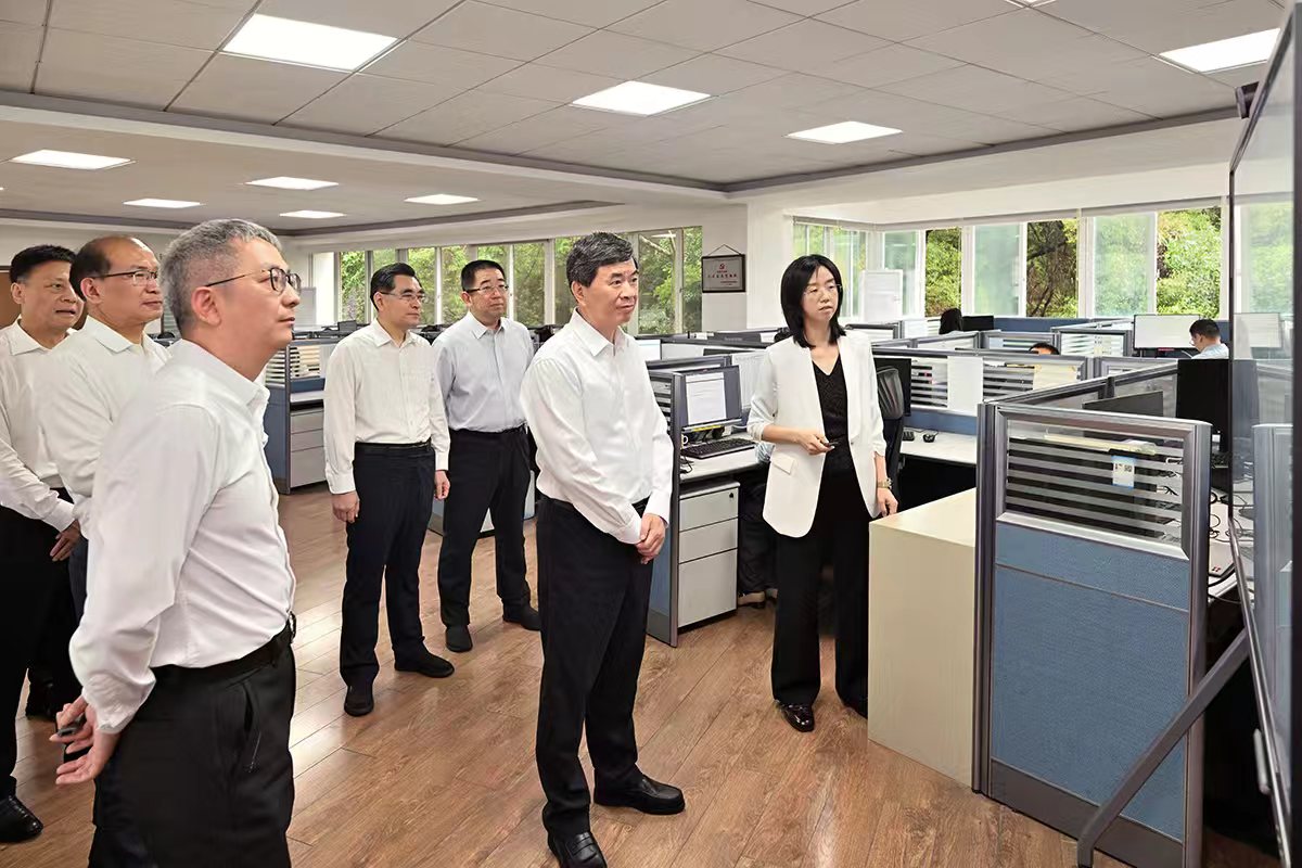 周祖翼调研中央驻闽金融管理部门
