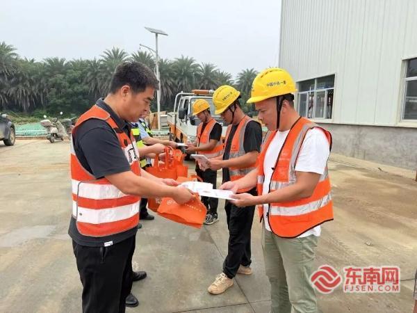 厦门公路多举措开展第十二个路政宣传月 普法接地气服务暖民心