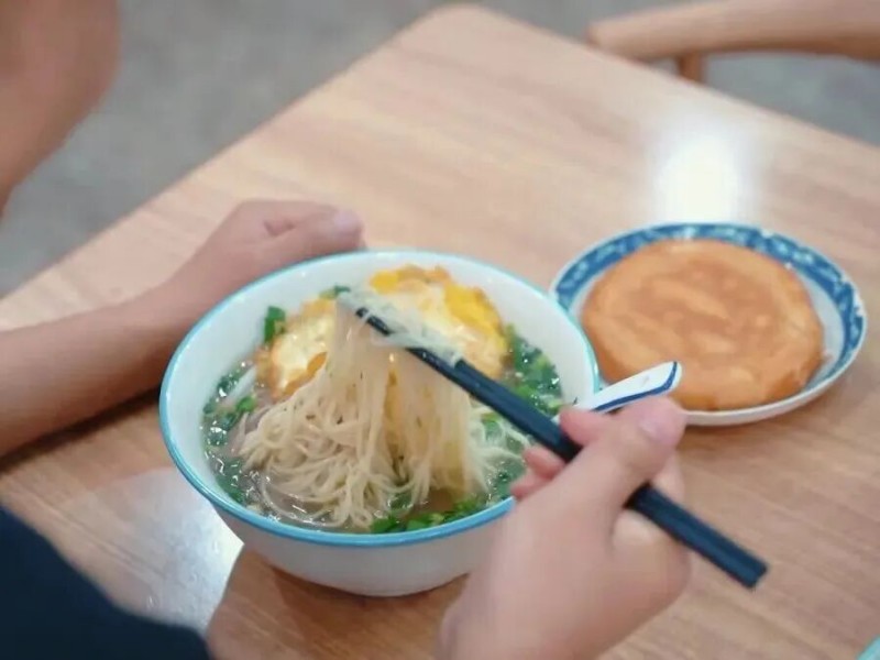 张德暐：“幸福餐”香飘两岸。