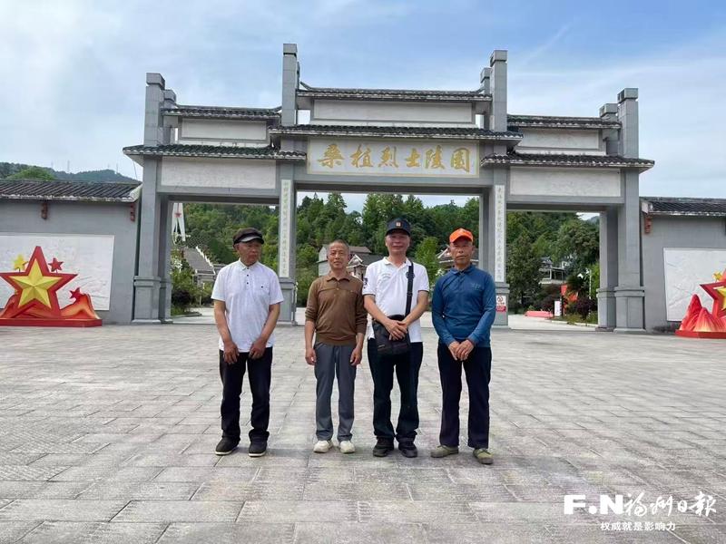 连江县委台办暖心相助 台胞如愿回乡祭祖认亲