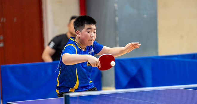 福建松溪:乒乓小将赛场竞技