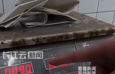 加厚塑料袋不去皮等于32只河虾 商家：就挣个袋子钱