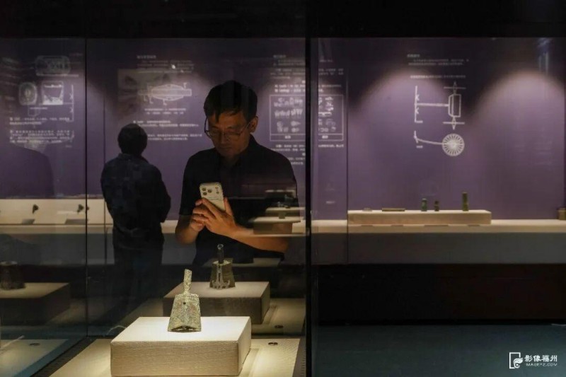 特展吸引众多市民前来观看。记者 林双伟 摄