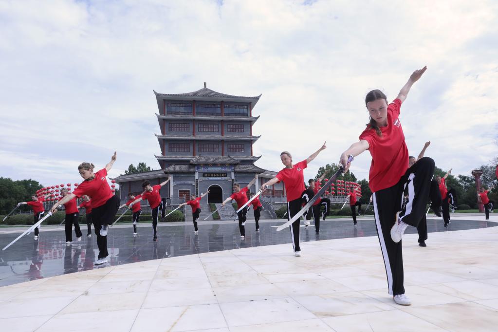 外国人正通过入境游重新认识中国
