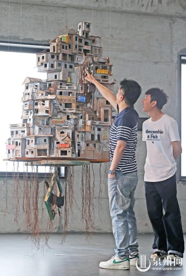 作品《天空之城变形记》
