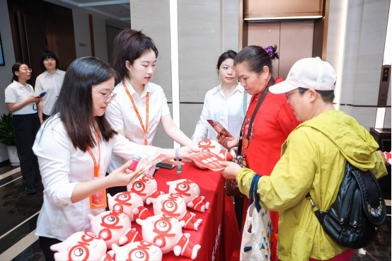 0526人保寿险福建省分公司第十八届客户节启幕+六大权益升级开启全周期守护新篇1344