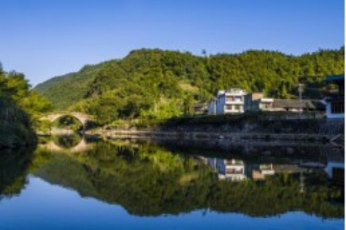 柘荣县乍洋乡青山连绵、畲村静谧，古韵悠长，在此无需追赶行程，静静感受便会被自然与时光治愈。