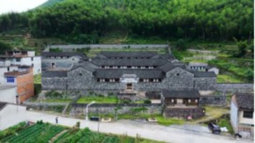 柘荣县乍洋乡青山连绵、畲村静谧，古韵悠长，在此无需追赶行程，静静感受便会被自然与时光治愈。