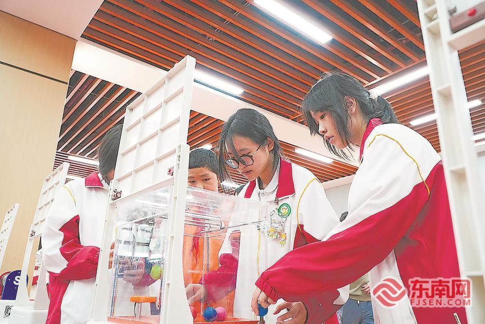一辆大篷车 焐热科学梦