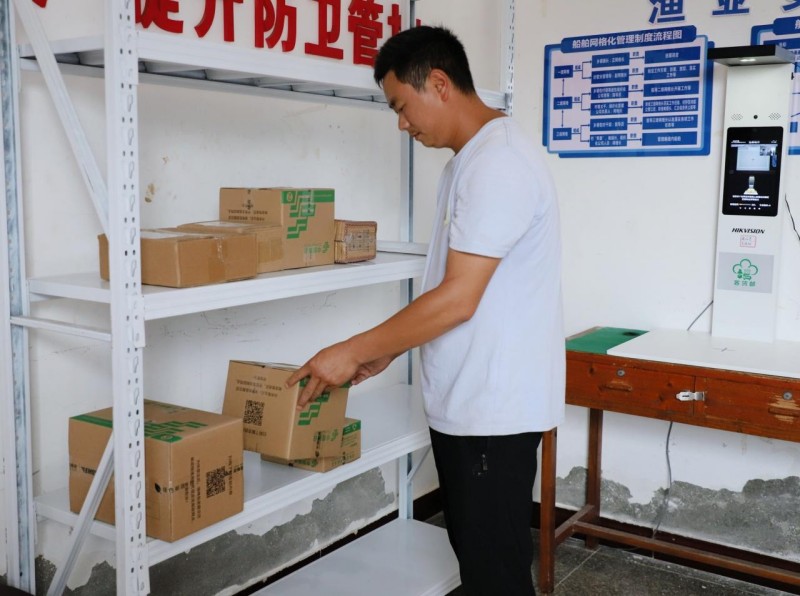 入岛的快递统一存放在客货邮综合服务点