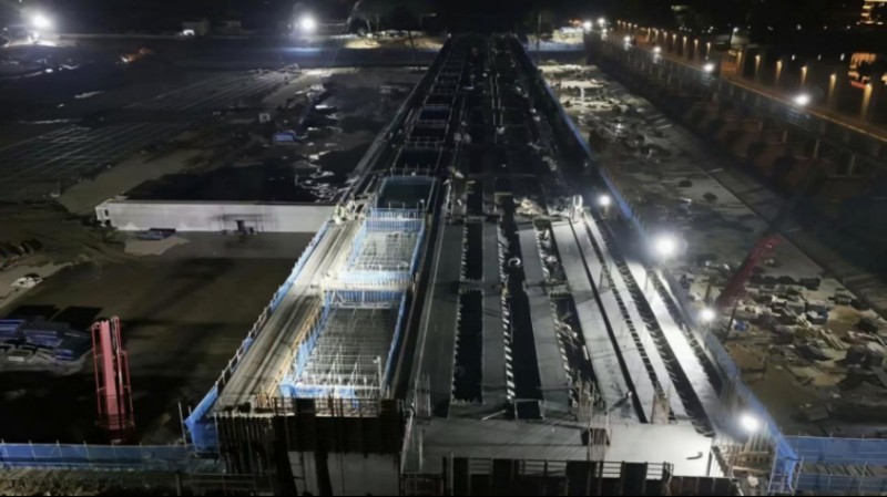 九龙江北溪水闸改建工程工地现场。项目建成后将增强北溪水闸运行管理信息化与智能决策能力，为闽西南协同发展区经济社会高质量发展提供更为坚实的用水保障。新华网发（福建水投集团九龙江北溪供水有限公司 供图）