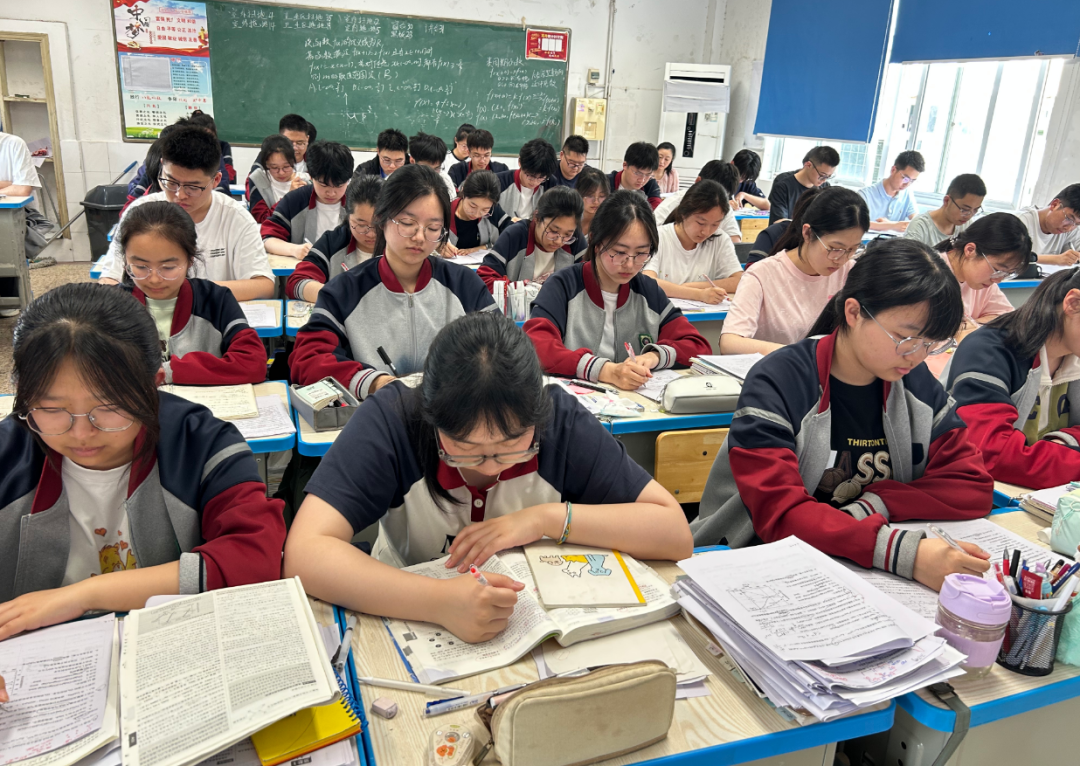 高三最后一次模考压轴题，为什么看哭了很多人？