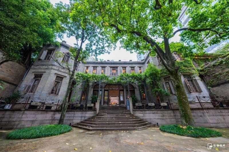▲采峰别墅为二层砖木结构，坐北朝南。陈捷阳/摄