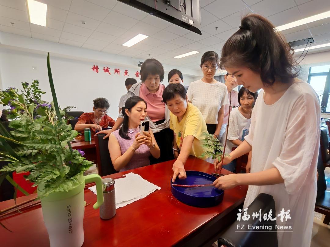 老年教育火出圈 银龄生活潮起来