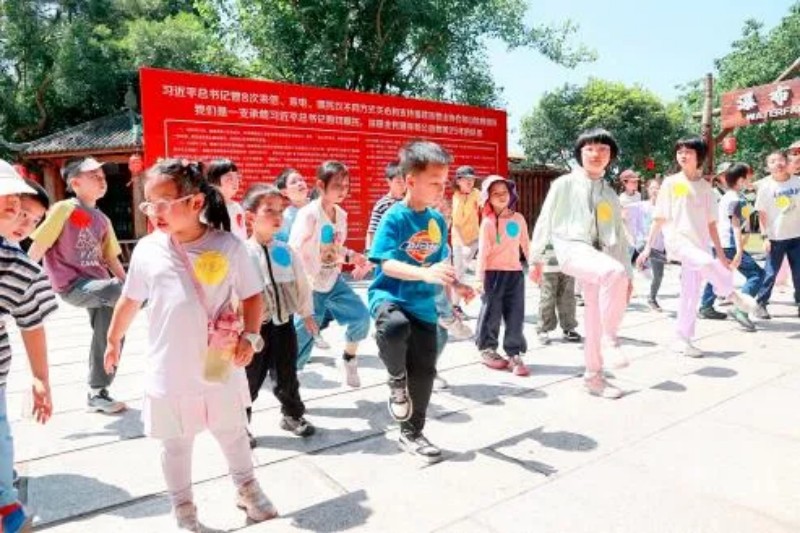 安全生产月“五进”系列活动之一：“小兴星”六一研学应急科普在榕举行
