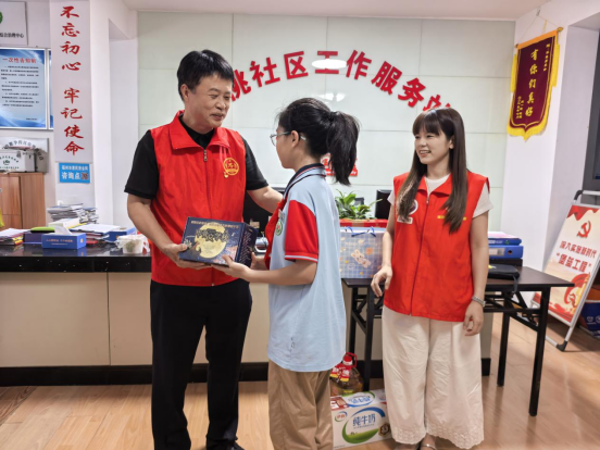 童心向党・圆梦微心愿——闽清公路中心开展六一儿童节认领儿童微心愿活动