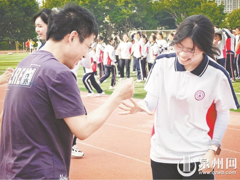 师生“猜拳”对决