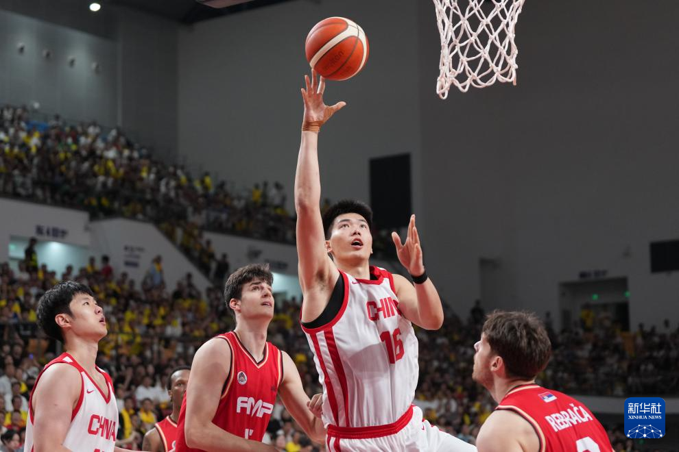 男篮热身赛：中国队胜塞尔维亚KK FMP俱乐部队