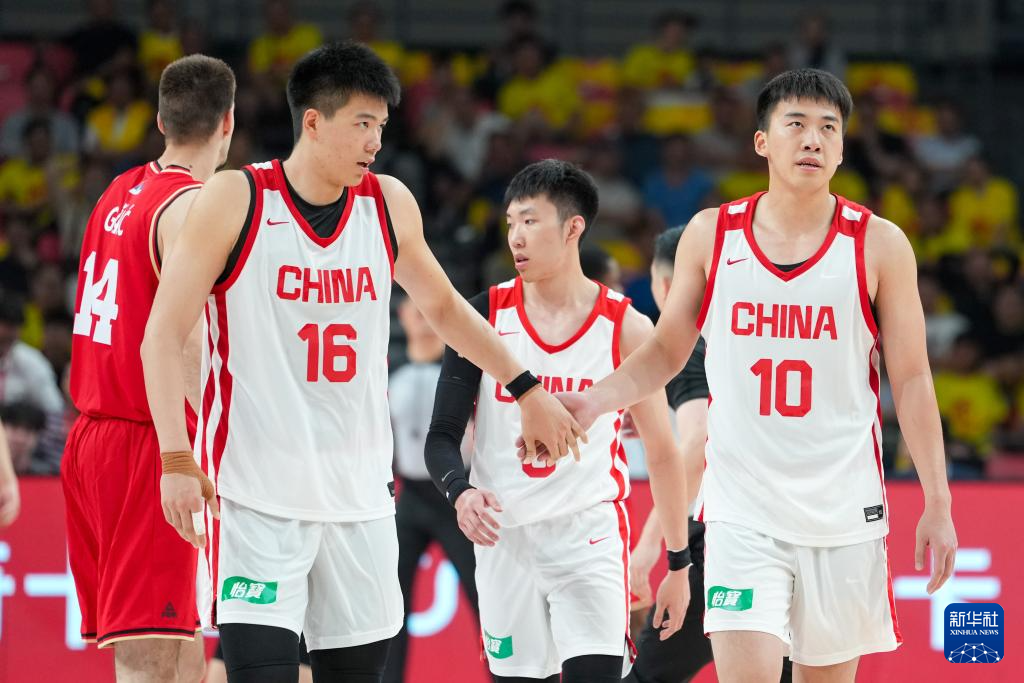 男篮热身赛：中国队胜塞尔维亚KK FMP俱乐部队