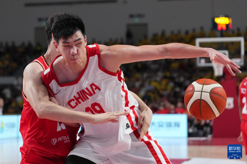 男篮热身赛：中国队胜塞尔维亚KK FMP俱乐部队