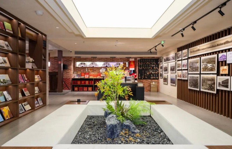 福州新华·城市记忆主题书店。图源：新华书店总店