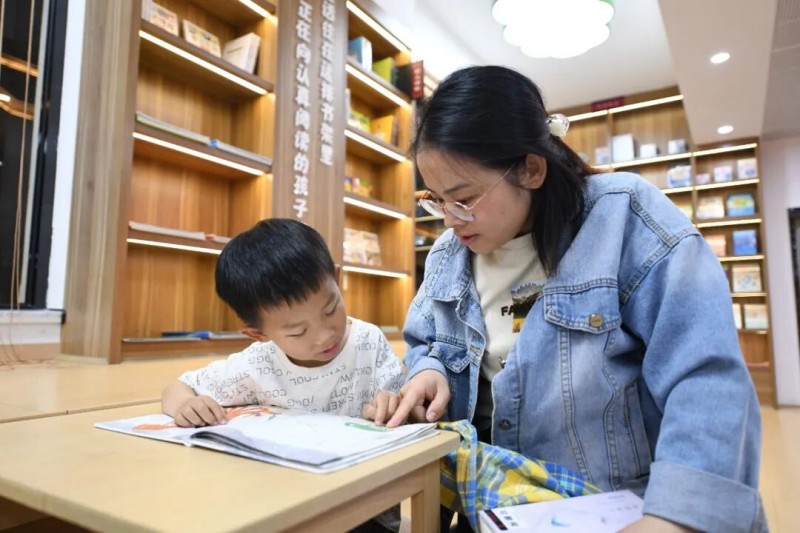 在三明大田，新华书店投入280多万元完成建山路书城的整体改造升级。图源：大田县新华书店