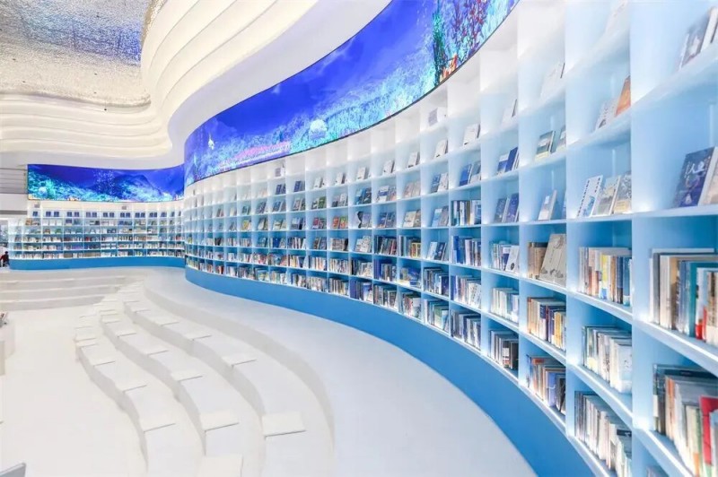 在福州马尾，福建首家海洋文化主题书店“新华·阅海”正式开业。福州晚报记者 管澍 摄