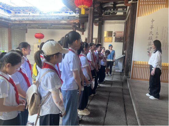 寻脉中轴线&middot;漆绘鳌峰坊&mdash;&mdash;琼河社区青少年研学活动(2)(1)178