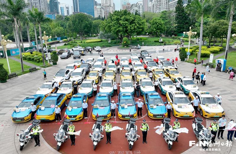 一程送考一程暖 福州&ldquo;高考直通车&rdquo;迎来20年