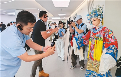 探寻千年文脉 感受科创活力——海峡两岸记者联合采访活动走进河南