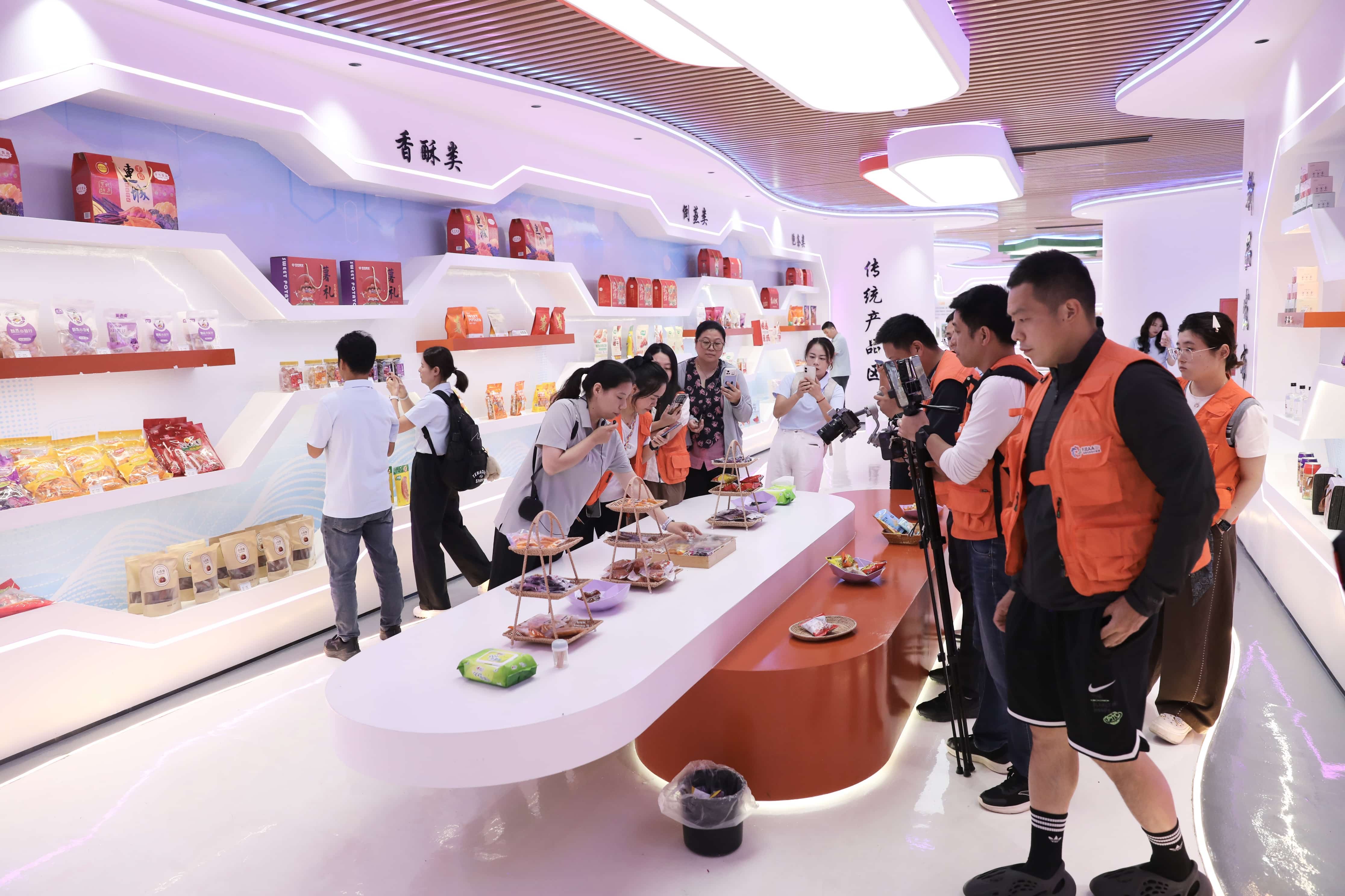“福农优品・我在家乡等你来”网络直播活动走进连城